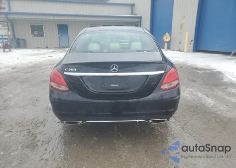 2018 Mercedes-Benz C 300 из США, поврежденный, VIN 55SWF4JB0JU281458